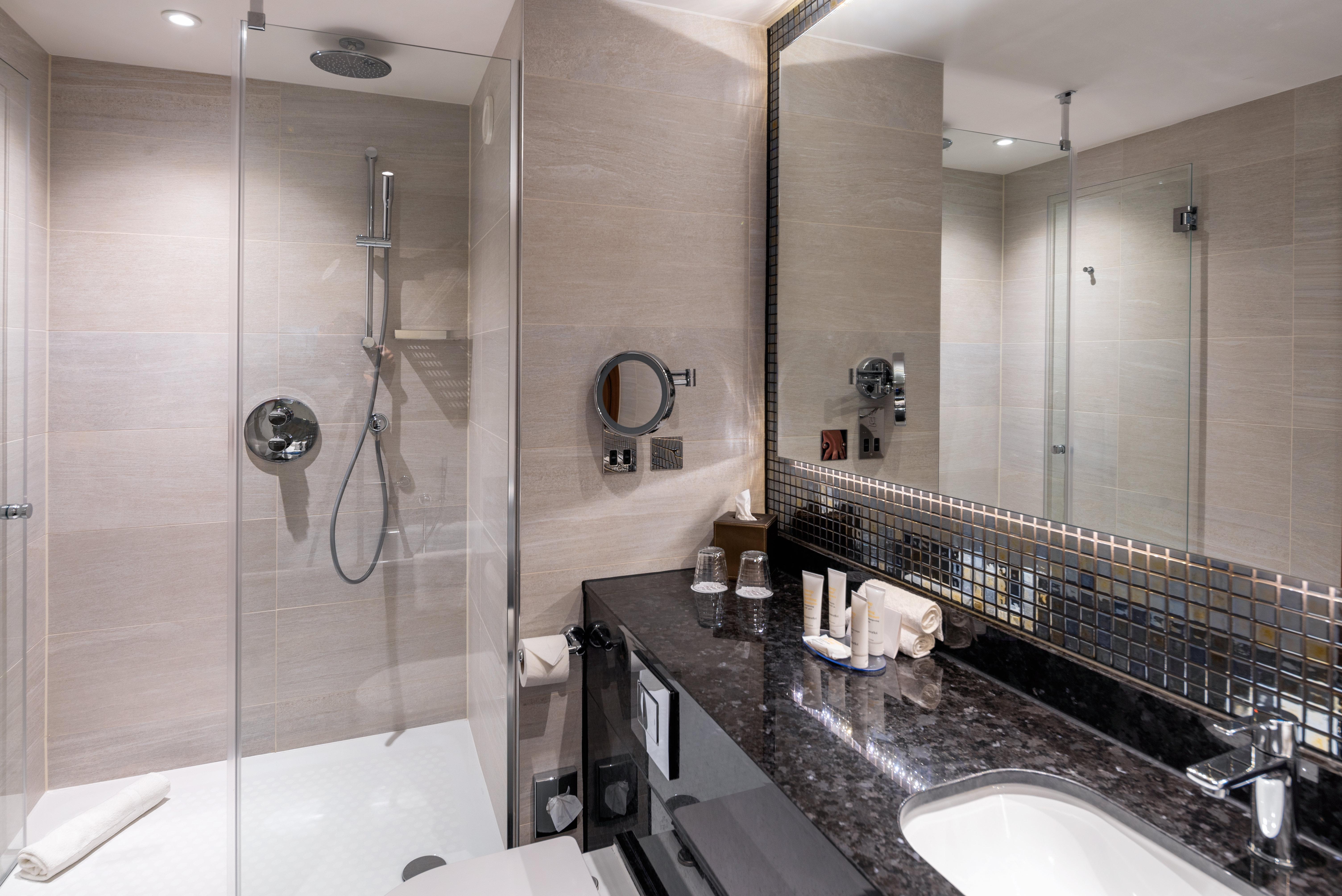 Hotel Crowne Plaza London Heathrow T4 By Ihg Hillingdon Exterior foto